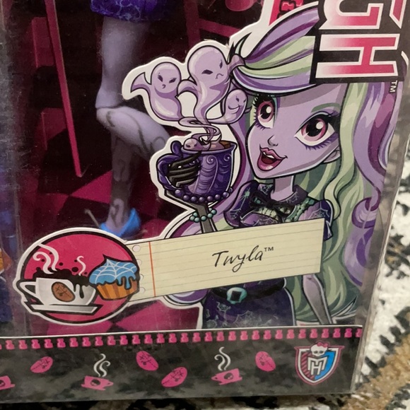 Monster high coffin bean 3 pack twyla, Robecca steam, Venus McFlytrap rare HTF - Picture 7 of 14